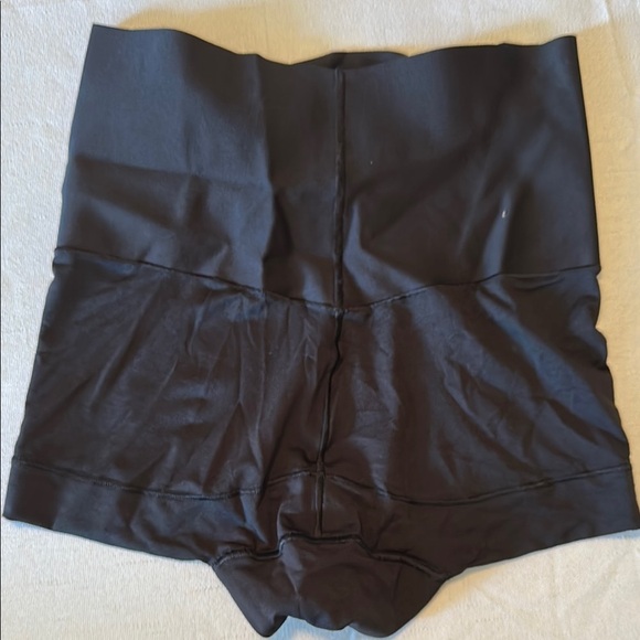 Maidenform Black High Waist Shaping Shorts - Picture 5 of 5